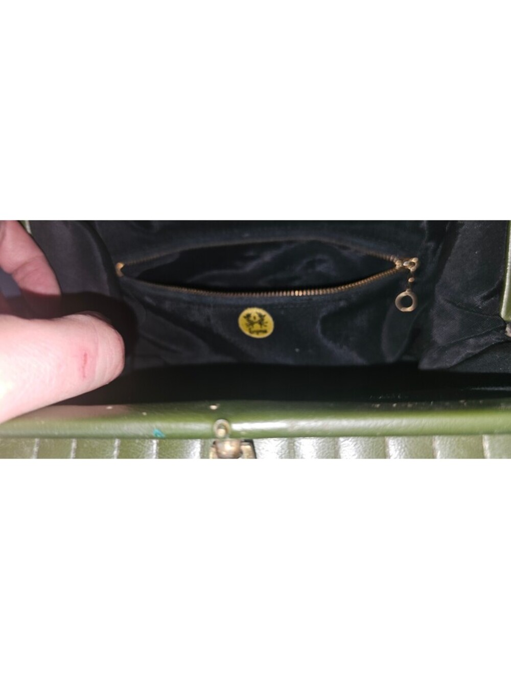 Vintage Empress Olive Green Leather Shoulder Bag with Gold Chain Strap - Picture 8 of 9